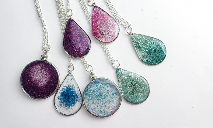 using resin to make jewelry
